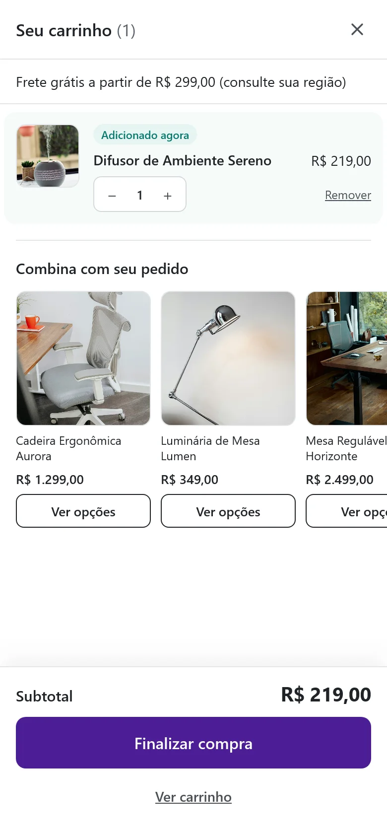 Carrinho da loja no celular, com sugestões para completar o pedido